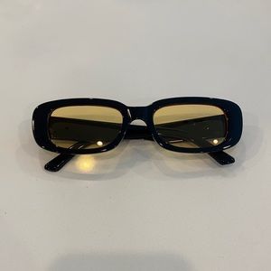 one pair of black rectangle sunglasses